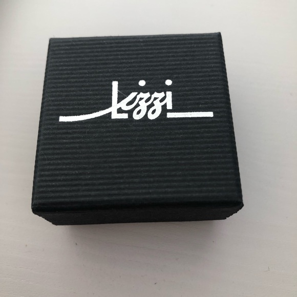 2 x pairs of earrings - brand new! In gift box - Picture 3 of 3